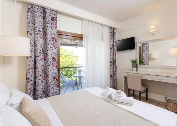 Magdalena Отель Пефкохори